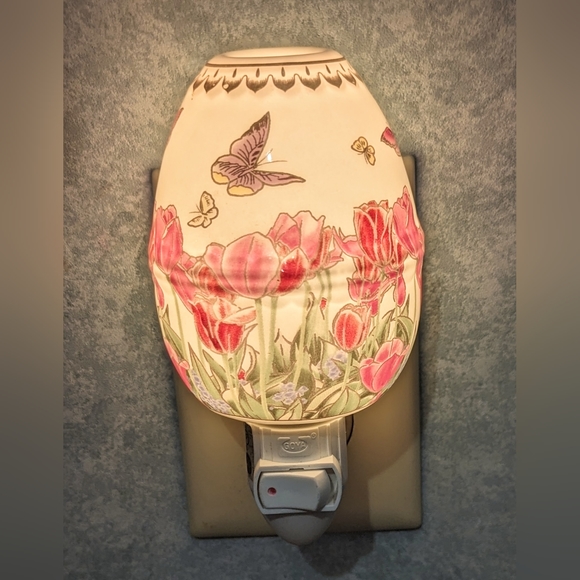 Sorelle Fine Porcelain Night Light - Picture 10 of 11